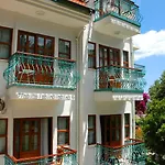 فندق Ipek 2*